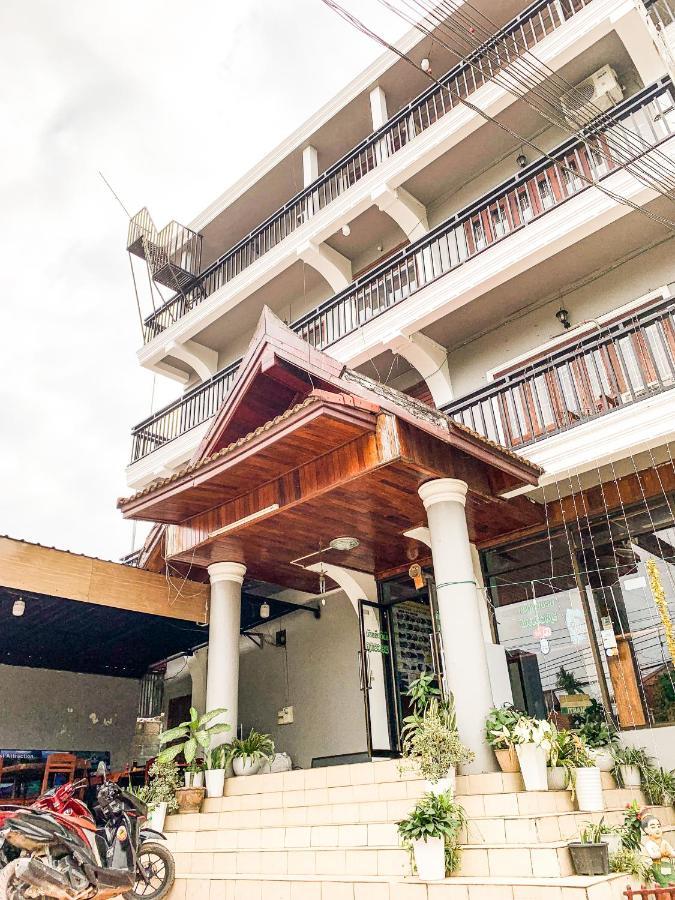 Bountang Mountain View Riverside Hotel Ванг-Виенг Экстерьер фото